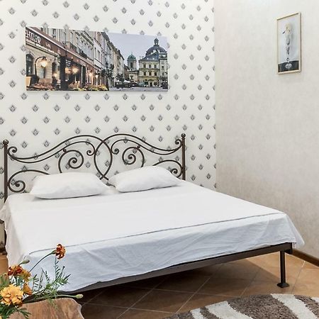 Comfortable Apartment On Franko Lviv Exteriör bild